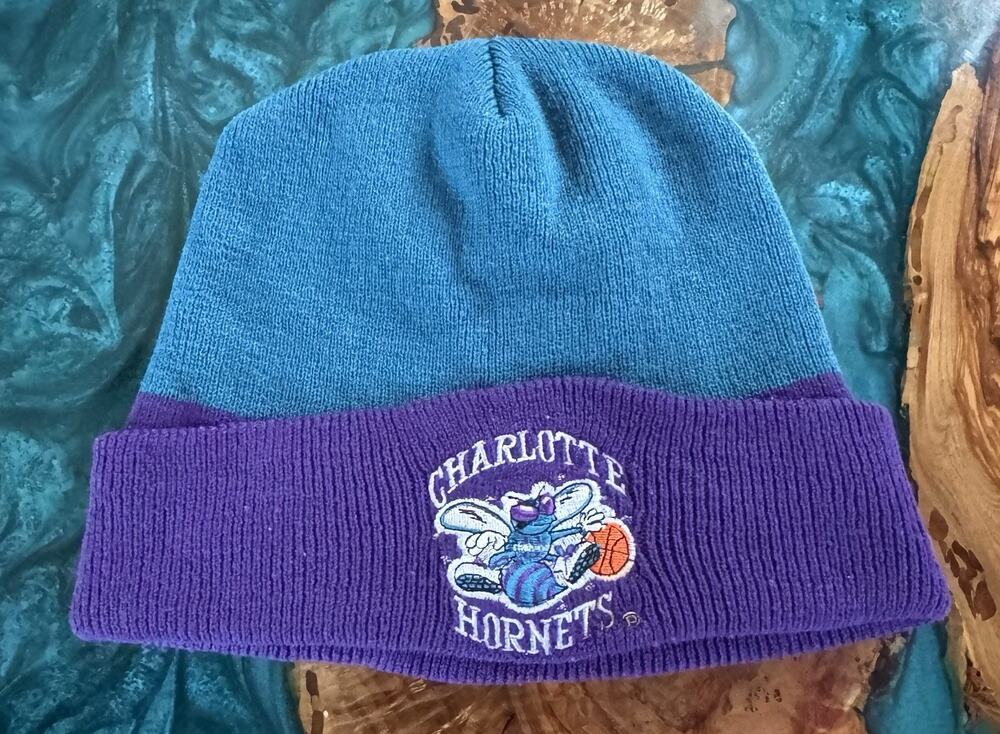 VTG Starter Charlotte Hornets Hat Blue Beanie Official LIcensed